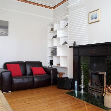 Central And Spacious 2 Bedroom Flat With Garden EDI Buitenkant foto