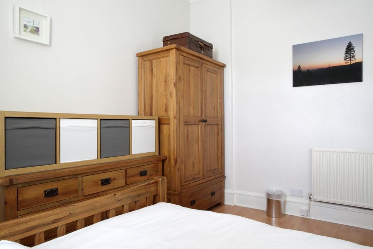 Central And Spacious 2 Bedroom Flat With Garden EDI Buitenkant foto