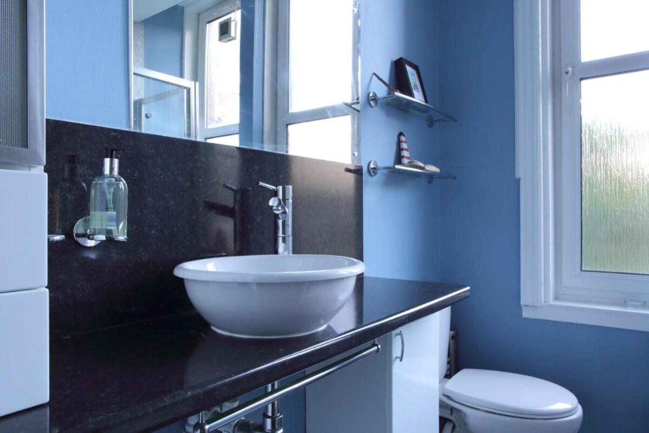 Central And Spacious 2 Bedroom Flat With Garden EDI Buitenkant foto