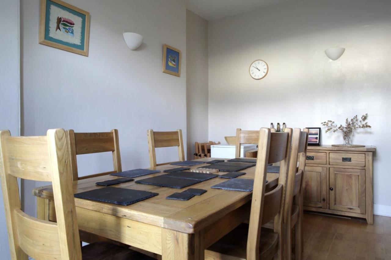 Central And Spacious 2 Bedroom Flat With Garden EDI Buitenkant foto