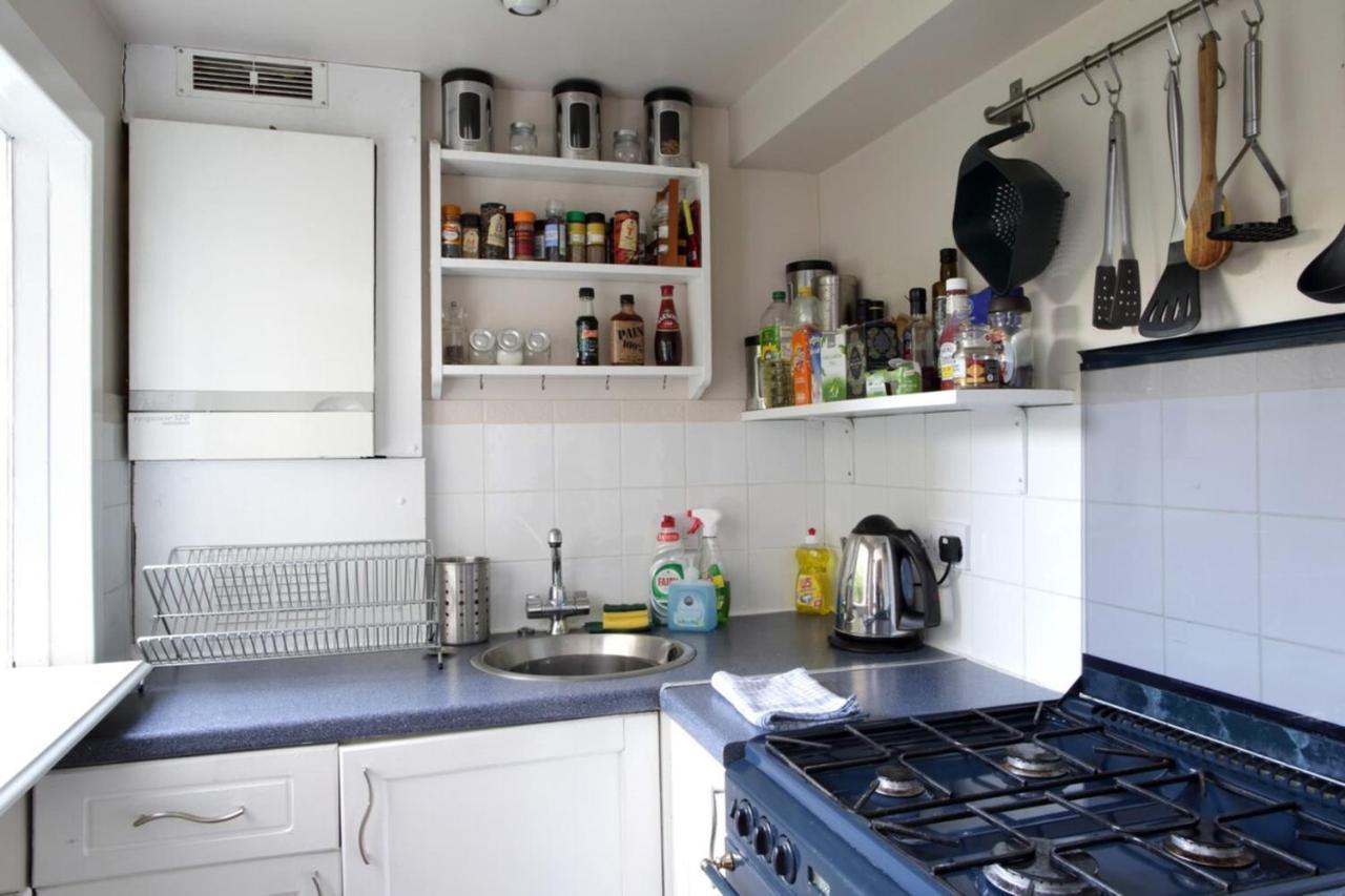 Central And Spacious 2 Bedroom Flat With Garden EDI Buitenkant foto