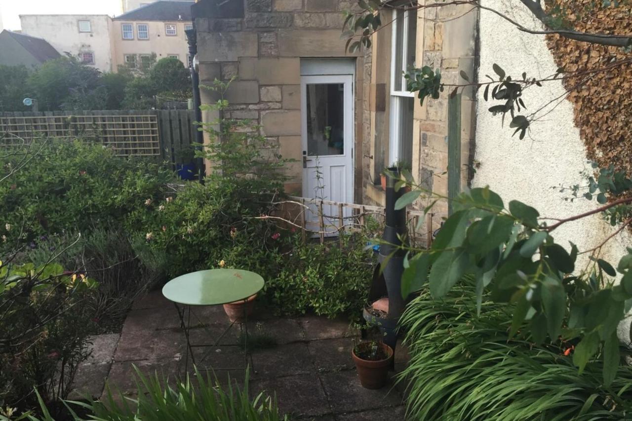 Central And Spacious 2 Bedroom Flat With Garden EDI Buitenkant foto