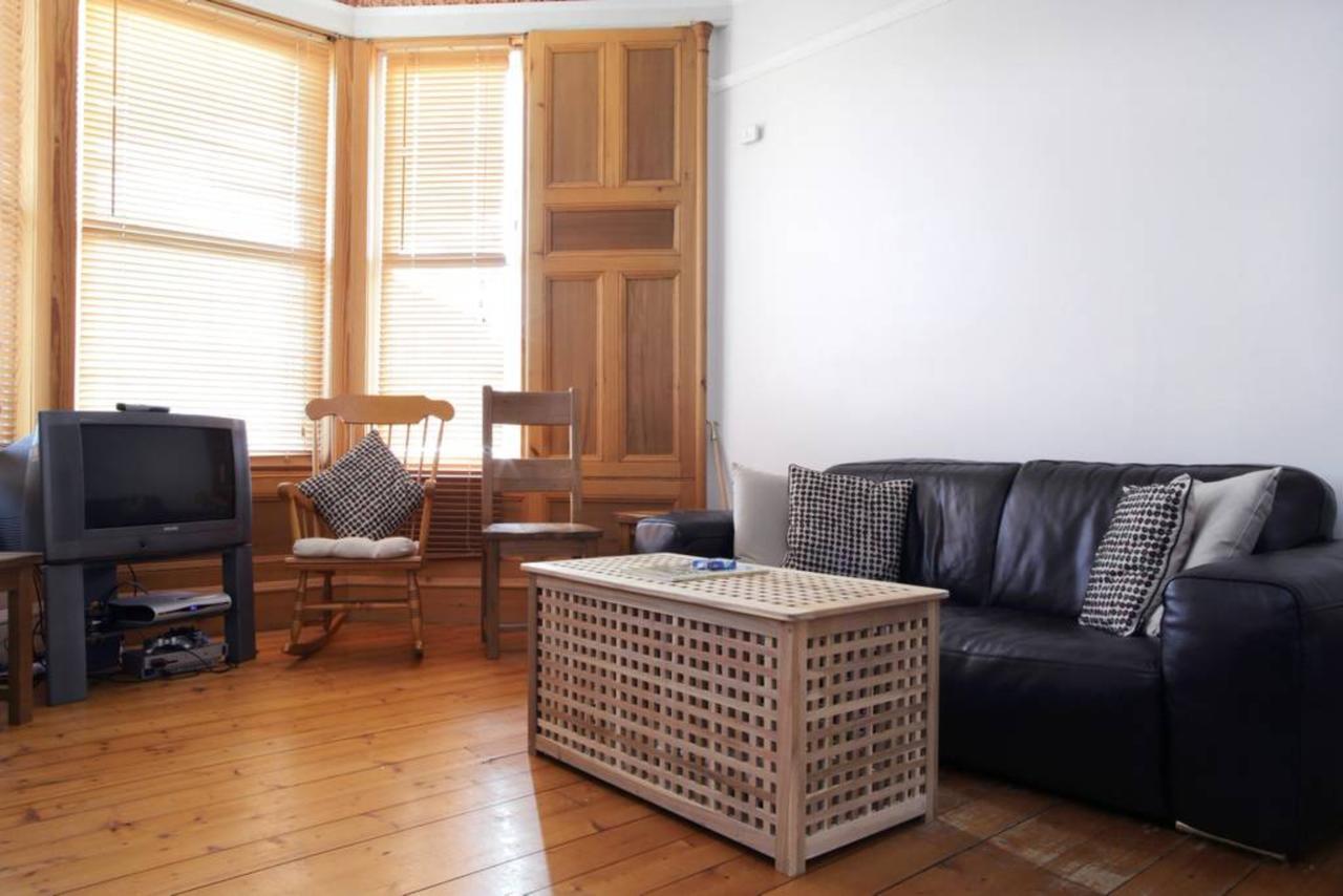 Central And Spacious 2 Bedroom Flat With Garden EDI Buitenkant foto